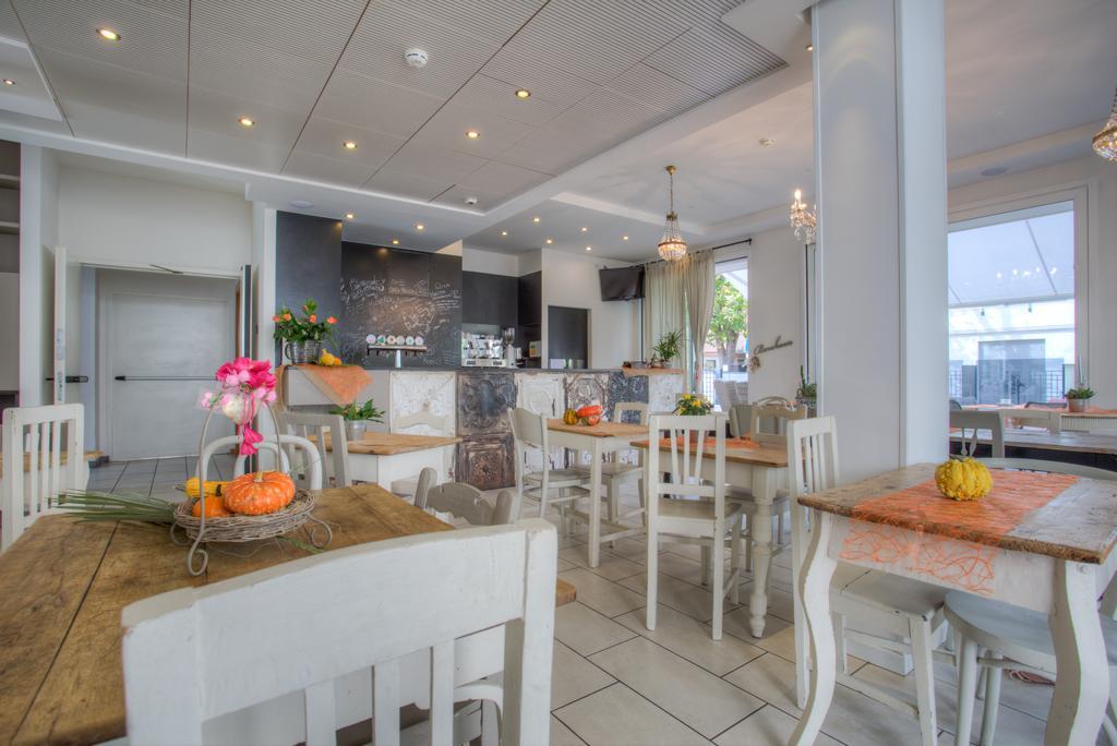 D-Place Hotel & Suite Riccione Zewnętrze zdjęcie